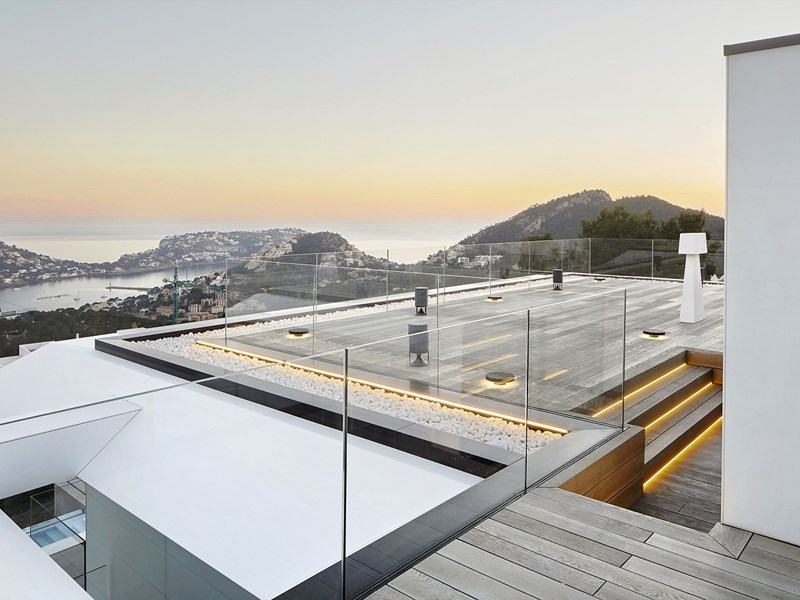 glass-deck-railing