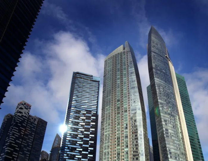 Sail-Marina-Bay-luxurious-condo